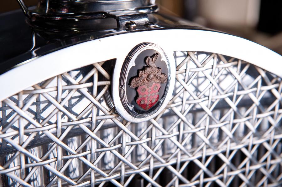  Packard Deluxe Eight Convertible Victoria by Waterhouse 1931 года  (фото 11 из 17)